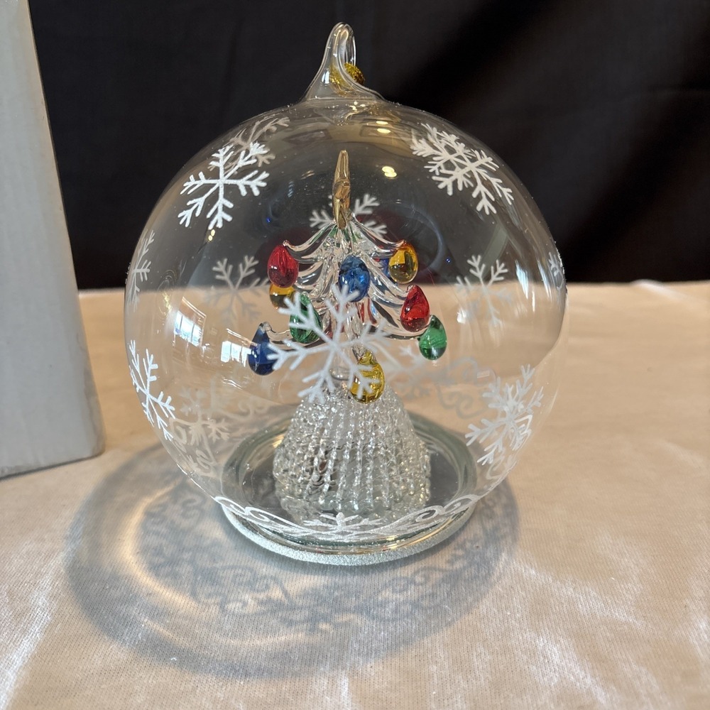 Sorelle Hand Blown LED Glass Globe W Spun Christmas Tree Light Up Ornament